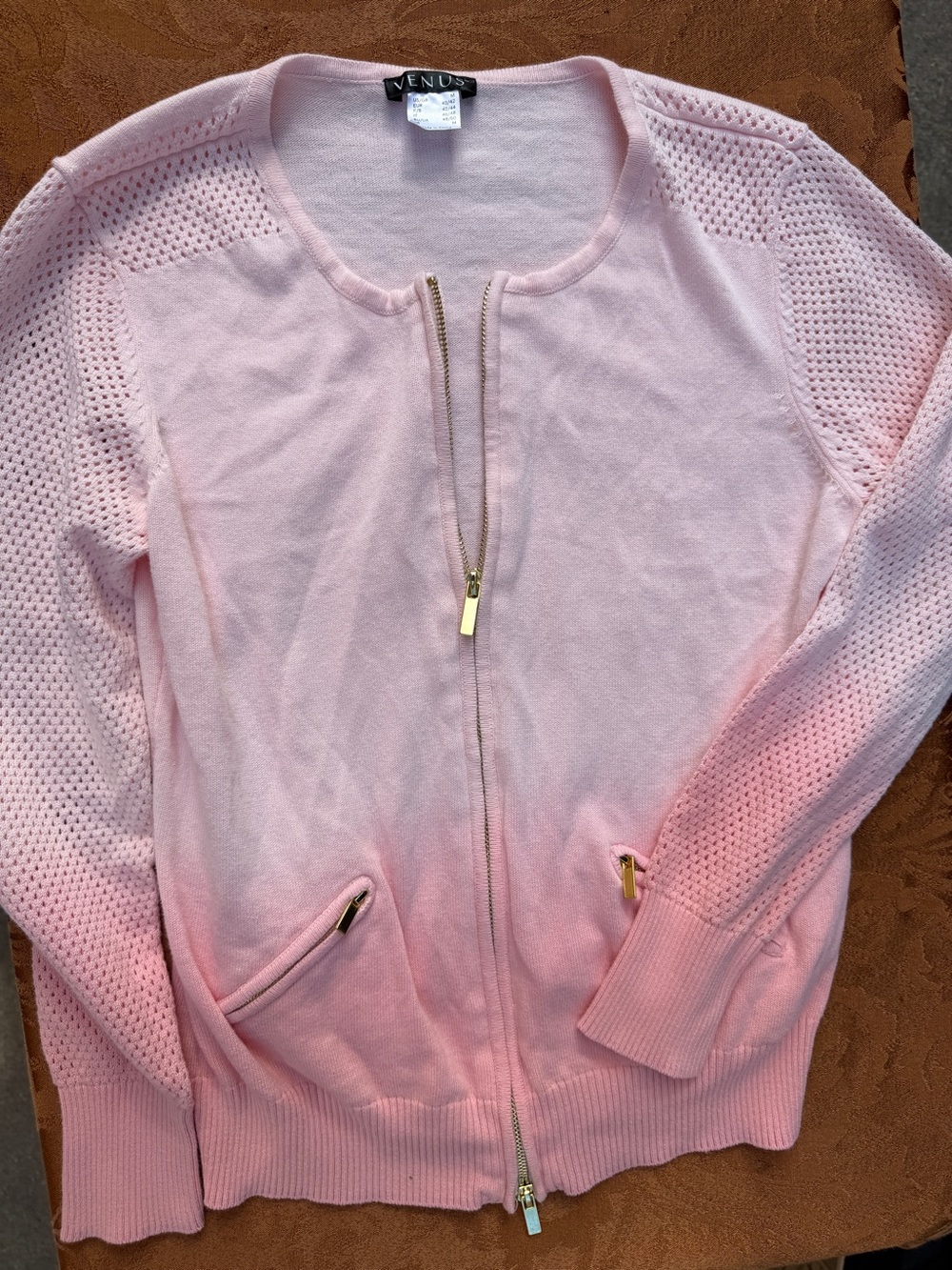 VENUS Light Pink Knit Top with Crew Neck